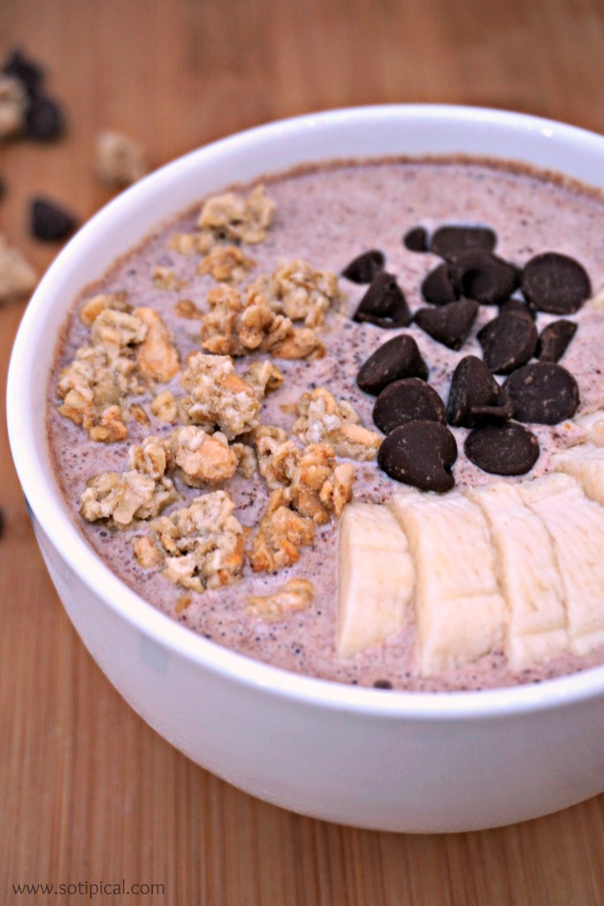 chunky monkey smoothie bowl 1